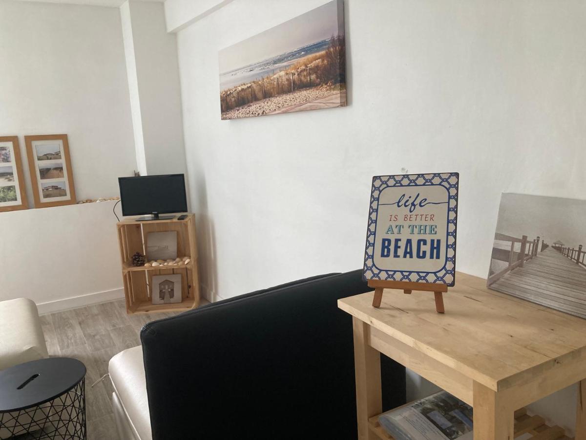 Appartement 2/3 Personnes A 10 Minutes De Contis Plage Saint-Julien-en-Born Eksteriør bilde