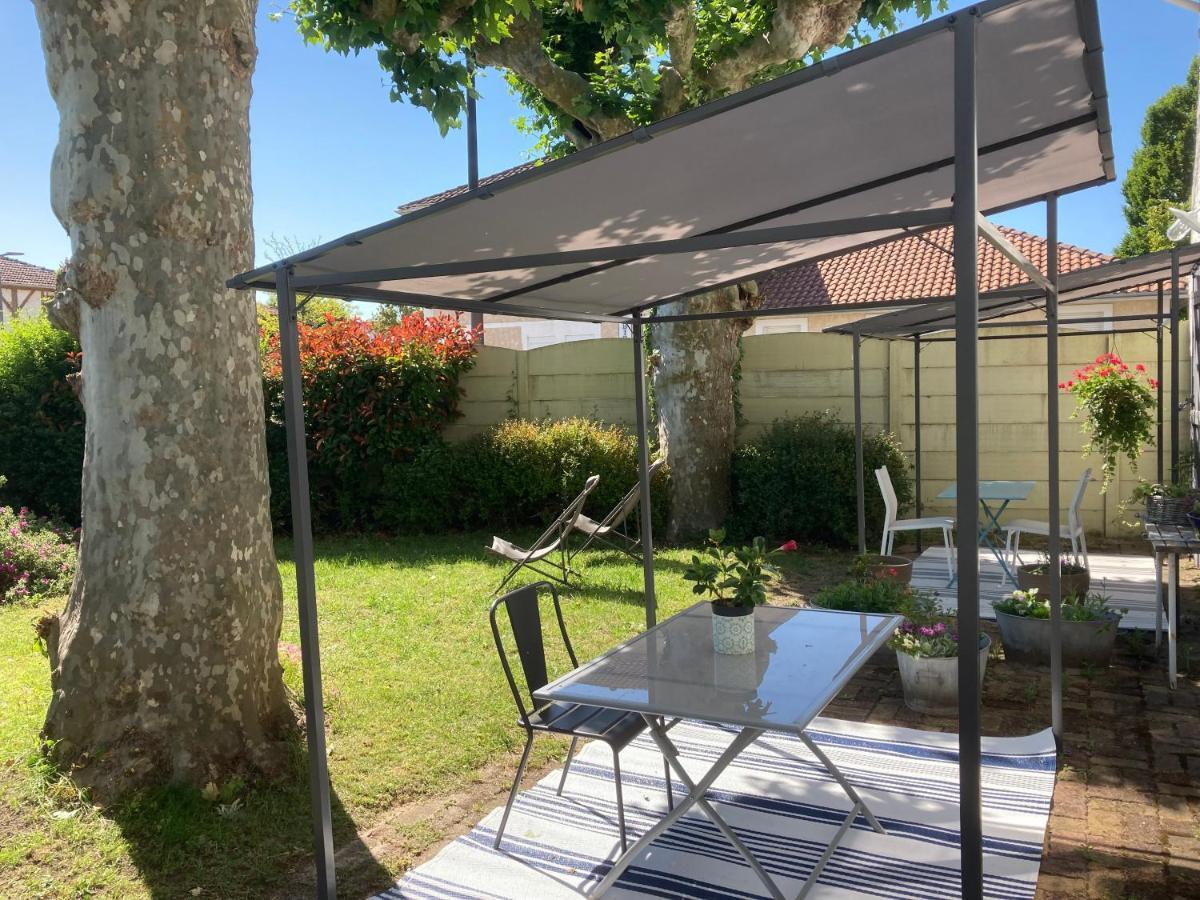 Appartement 2/3 Personnes A 10 Minutes De Contis Plage Saint-Julien-en-Born Eksteriør bilde