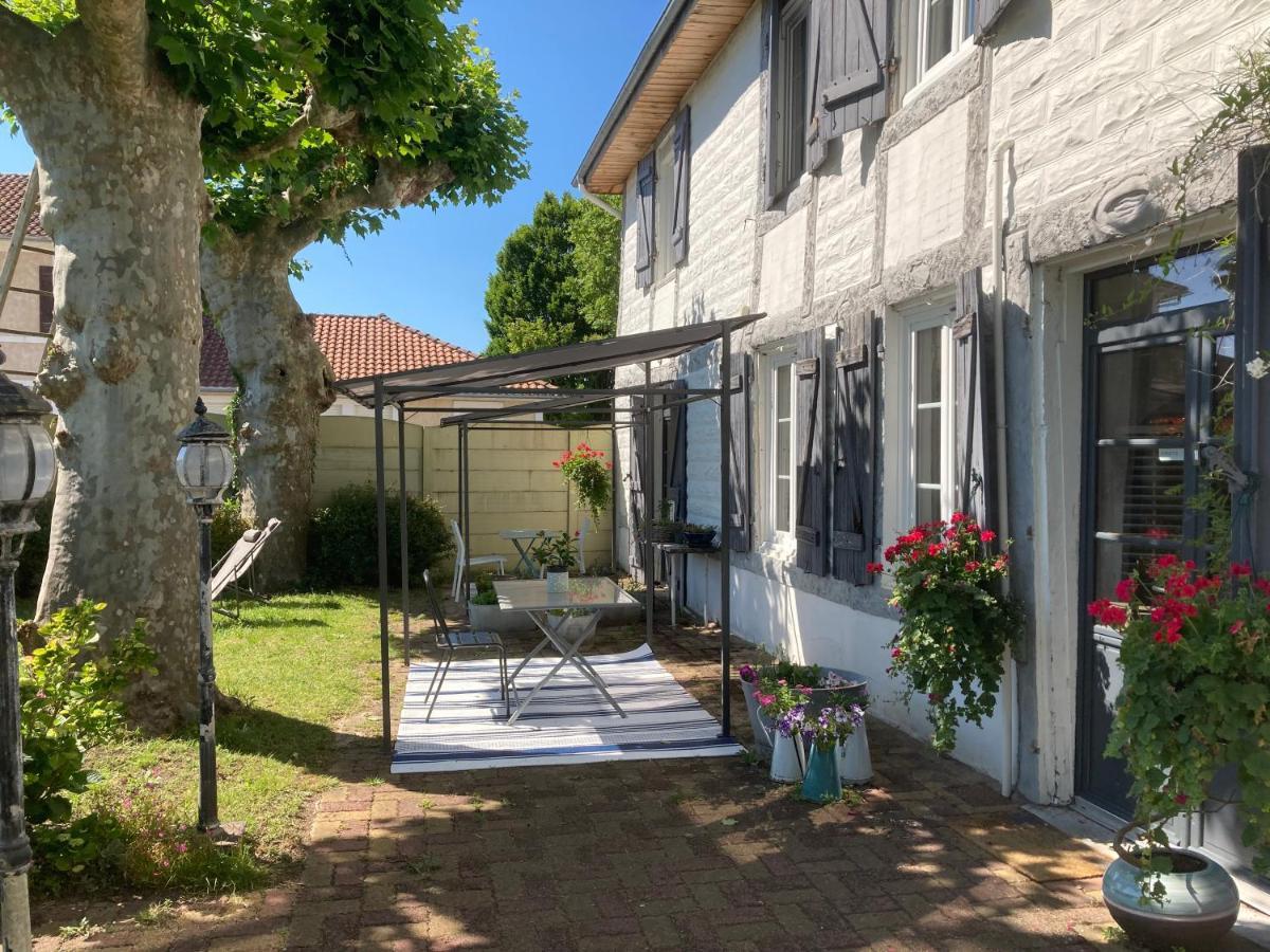 Appartement 2/3 Personnes A 10 Minutes De Contis Plage Saint-Julien-en-Born Eksteriør bilde